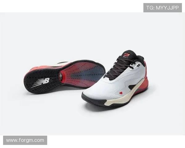 伦纳德穿白金色Kawhi4狂轰41分8篮板5助攻带领球队力克对手